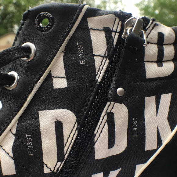 Like new, DKNY CITY WEDGE SNEAKER - Picture 5 of 8